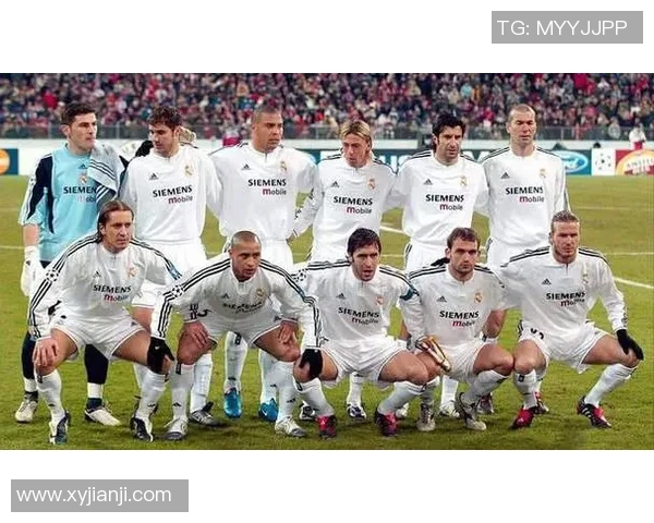 希腊足球明星布伊的传奇之路与辉煌成就回顾